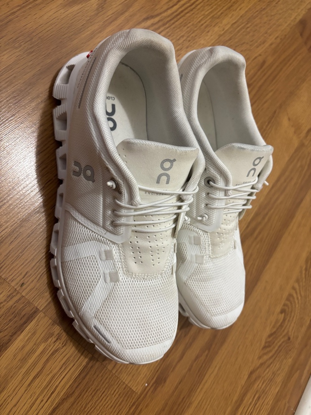 On Running All White Cloud Sneakers - Picture 2 of 10